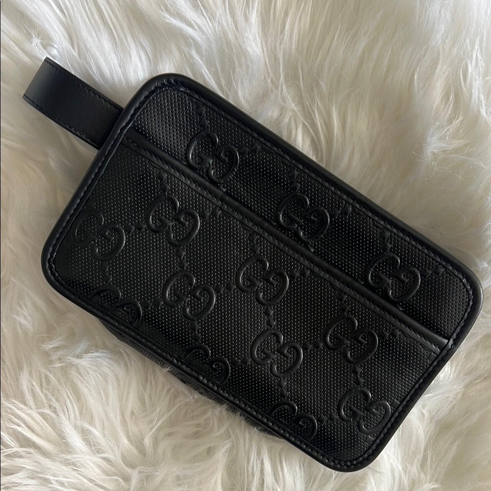 Gucci Black Embossed Shoulder Bag - Picture 2 of 7